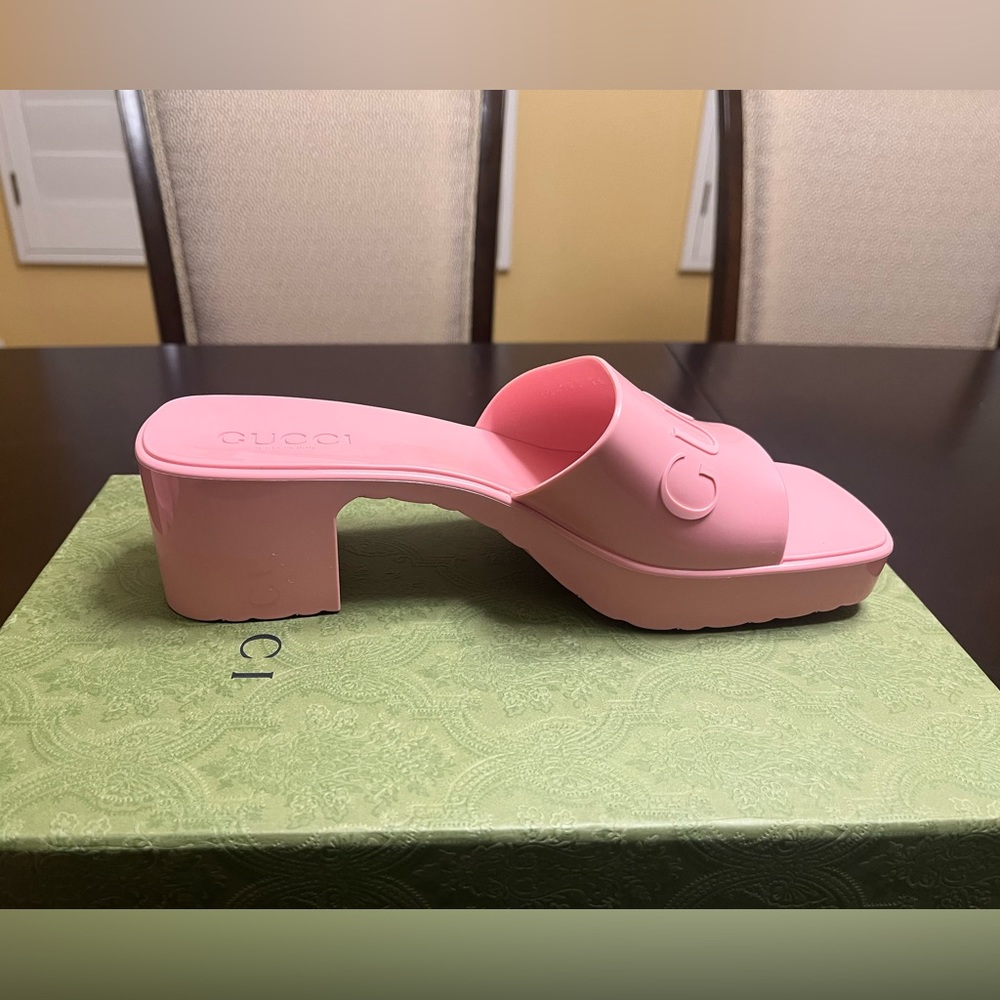 New Gucci High Heel Pink Rubber Logo Slide Sandals Size 38 / US 8 - Picture 8 of 16
